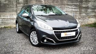 Peugeot 208 1.2 PureTech Life Signature de 2018