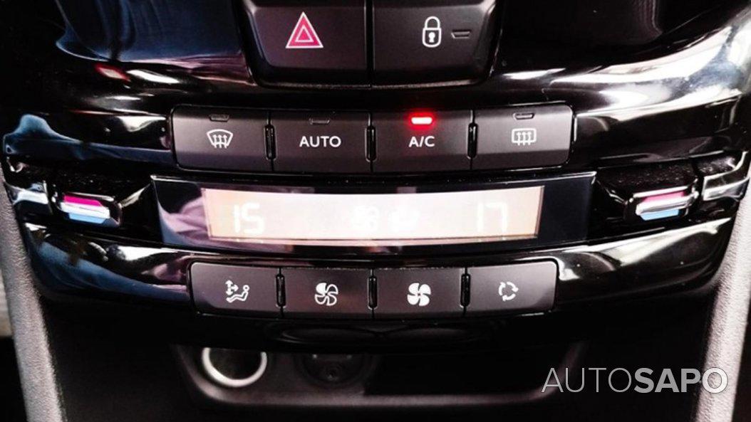 Peugeot 208 1.2 PureTech Life Signature de 2018