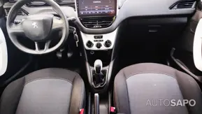 Peugeot 208 de 2015