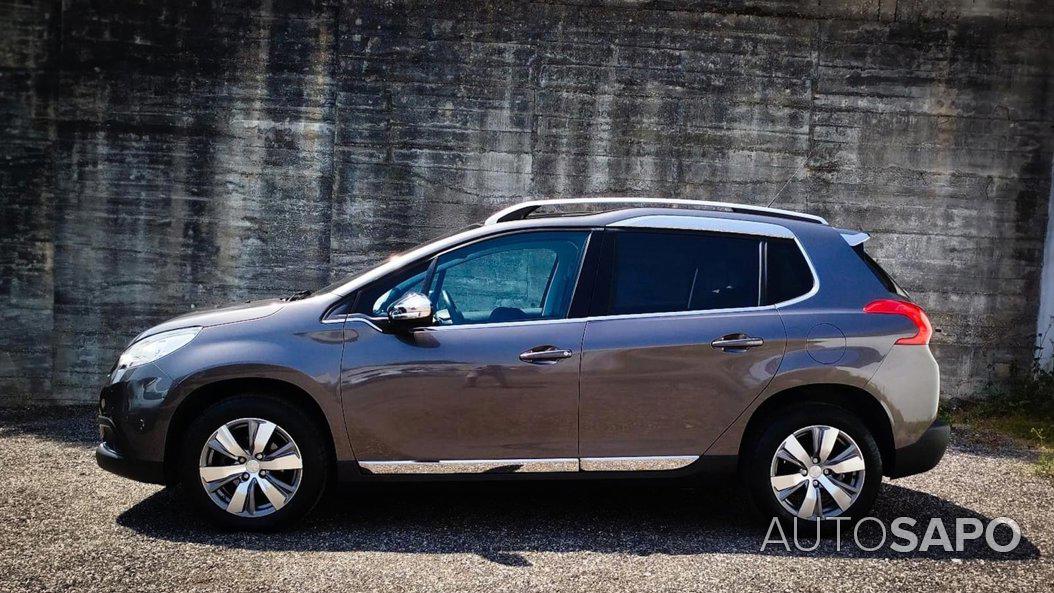 Peugeot 2008 1.2 PureTech Allure de 2015