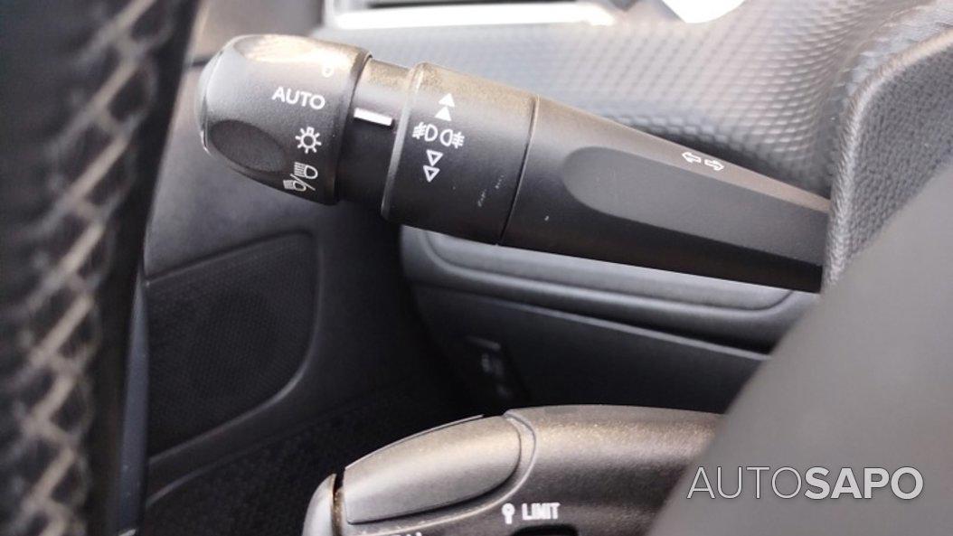 Peugeot 2008 1.2 PureTech Allure de 2015