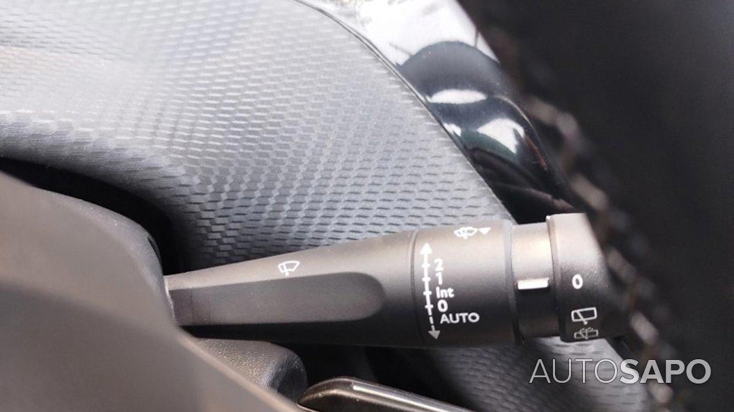 Peugeot 2008 1.2 PureTech Allure de 2015