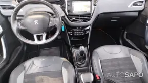 Peugeot 2008 1.2 PureTech Allure de 2015