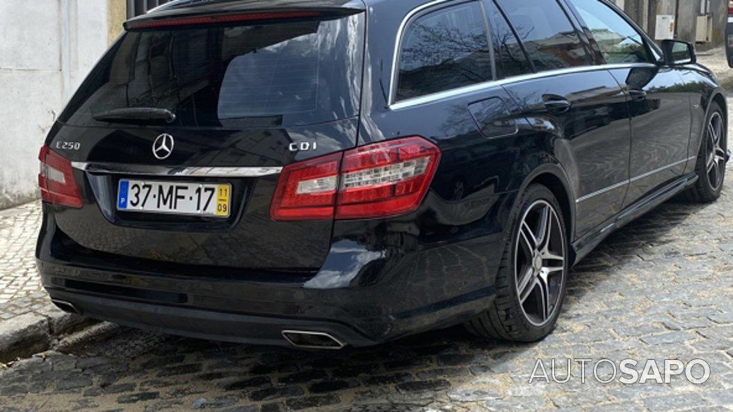 Mercedes-Benz Classe E 250 CGi Avantgarde BlueEf. Auto de 2011