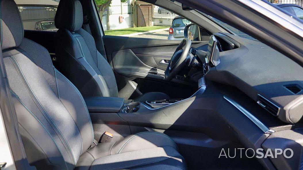 Peugeot 5008 1.5 BlueHDi Allure EAT8 de 2024