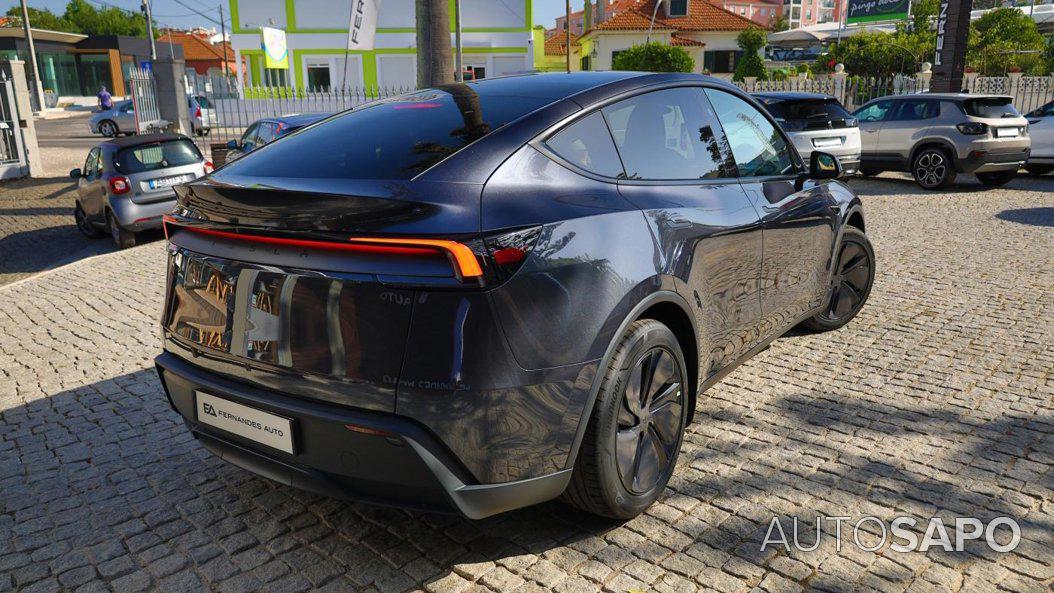 Tesla Model Y de 2025