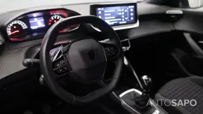 Peugeot 2008 1.2 PureTech Active Pack de 2024