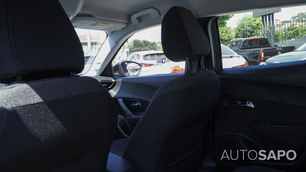 Peugeot 2008 1.2 PureTech Active Pack EAT8 de 2022