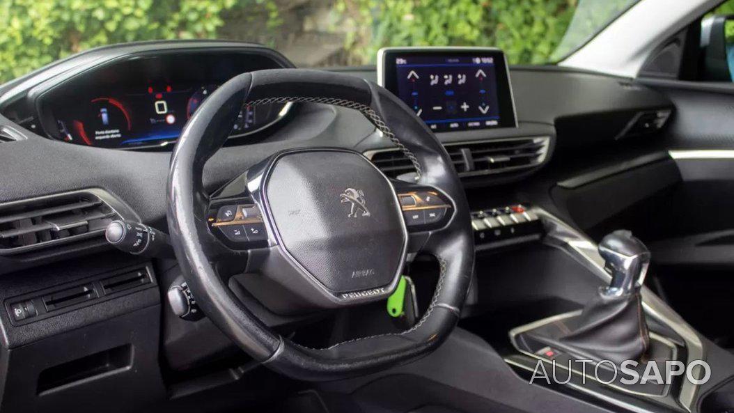 Peugeot 5008 1.5 BlueHDi Active de 2019