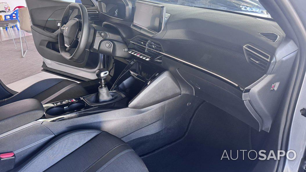 Peugeot 2008 1.2 PureTech Allure de 2023