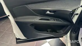 Peugeot 3008 1.2 PureTech Allure Pack EAT8 de 2019