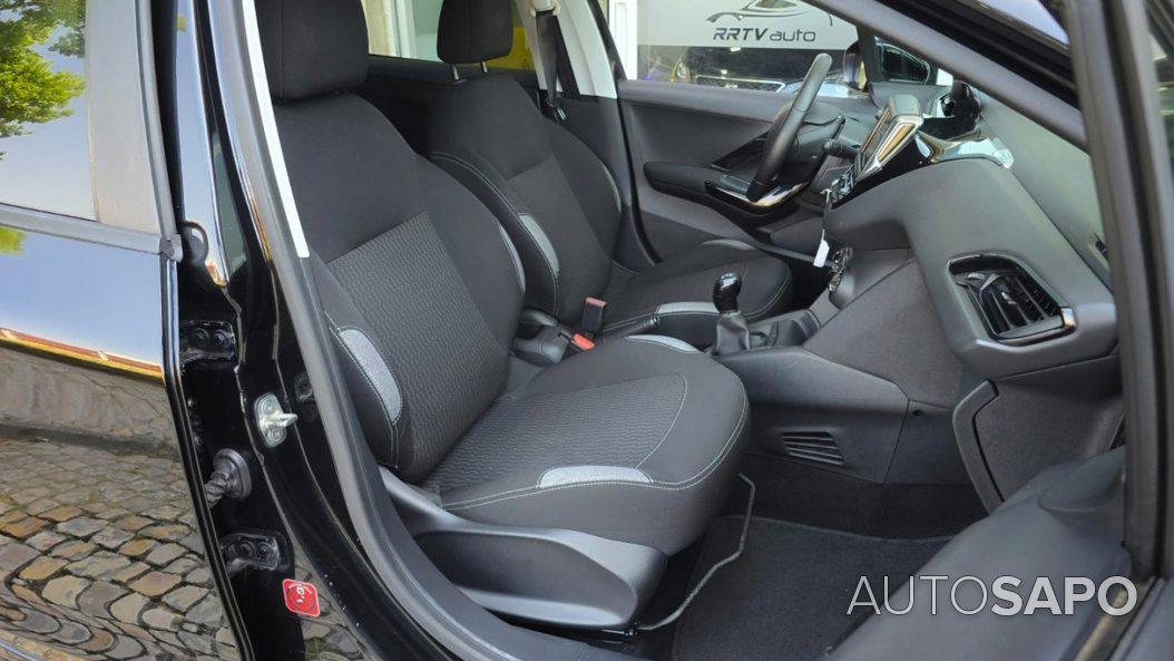 Peugeot 208 de 2016