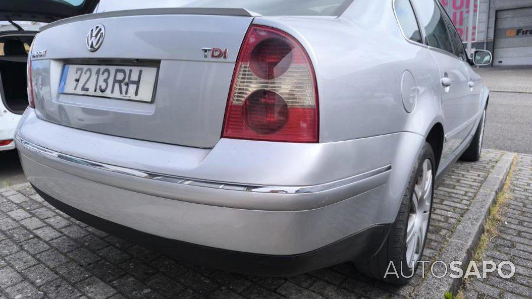 Volkswagen Passat 1.9 TDi Highline de 2001