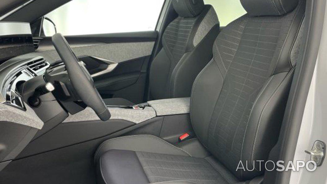 Peugeot 3008 1.2 PureTech GT EAT8 de 2025