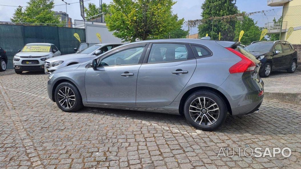 Volvo V40 2.0 D3 Momentum de 2019