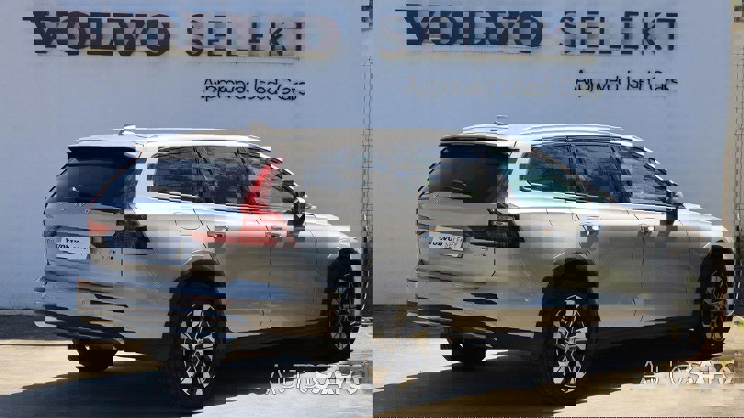 Volvo V60 Cross Country 2.0 B4 Geartronic de 2024