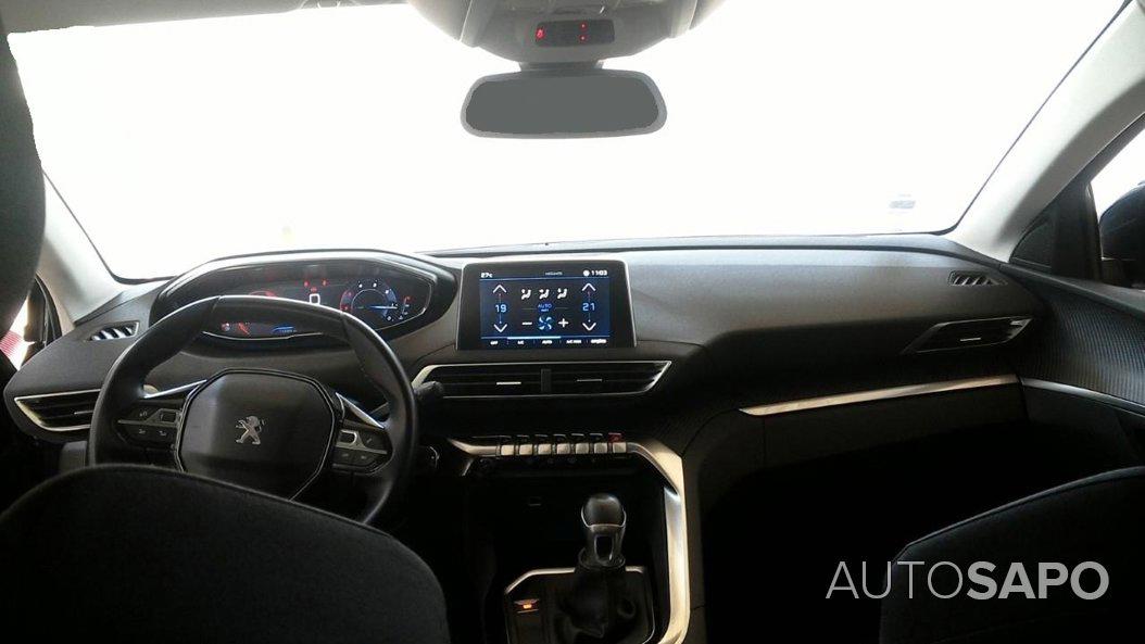 Peugeot 5008 1.5 BlueHDi Active de 2019