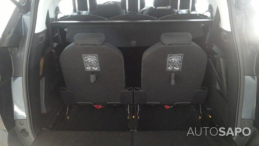 Peugeot 5008 1.5 BlueHDi Active de 2019