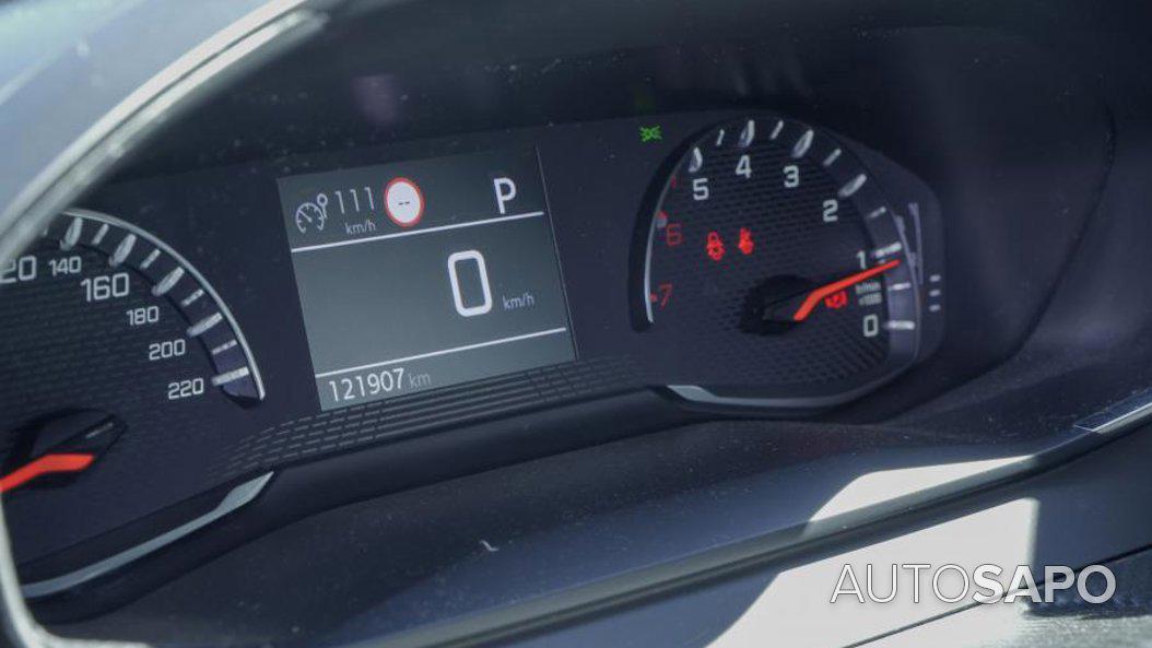 Peugeot 2008 1.2 PureTech Active Pack EAT8 de 2022