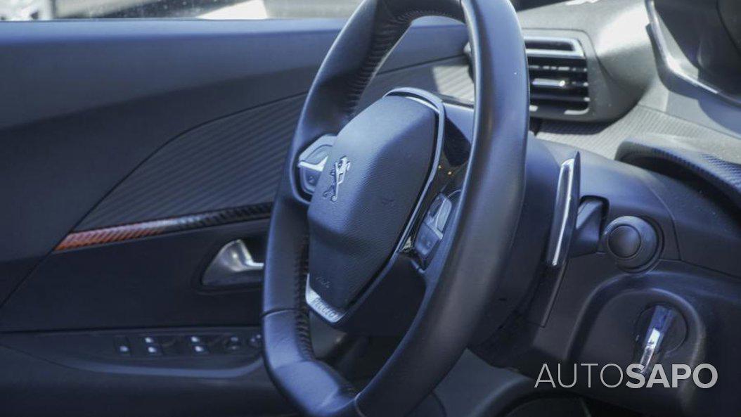 Peugeot 2008 1.2 PureTech Active Pack EAT8 de 2022