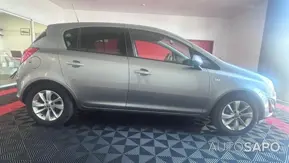 Opel Corsa 1.2 Connect Easytronic de 2014