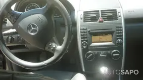 Mercedes-Benz Classe A 160 Avantgarde BlueEfficiency de 2011