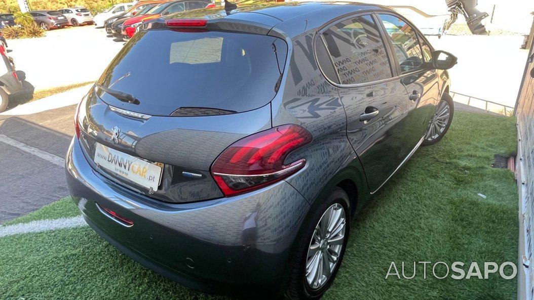Peugeot 208 1.2 PureTech Style de 2017