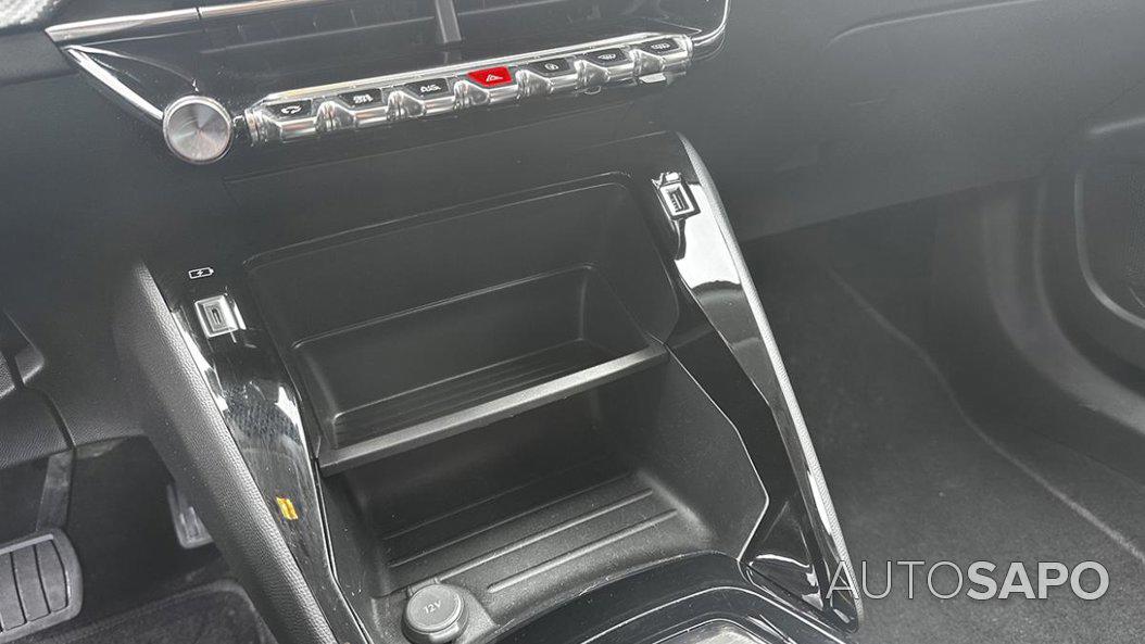 Peugeot e-2008 de 2023