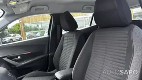 Peugeot e-2008 de 2023