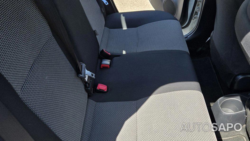 Toyota Yaris 1.5 HSD Active de 2015