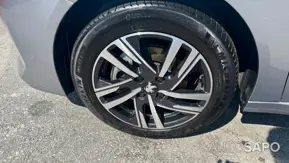 Peugeot 208 1.2 PureTech Allure Pack EAT8 de 2024