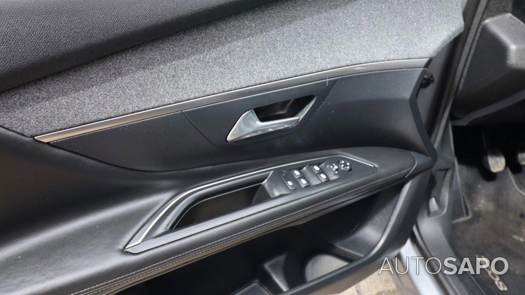 Peugeot 3008 1.6 BlueHDi Allure de 2017