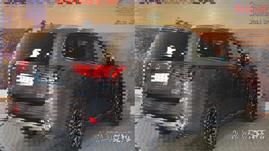 Mitsubishi Outlander 2.0 PHEV Instyle Navi de 2017