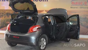 Peugeot 208 de 2015
