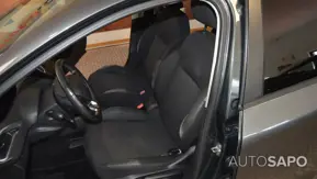 Peugeot 208 de 2015