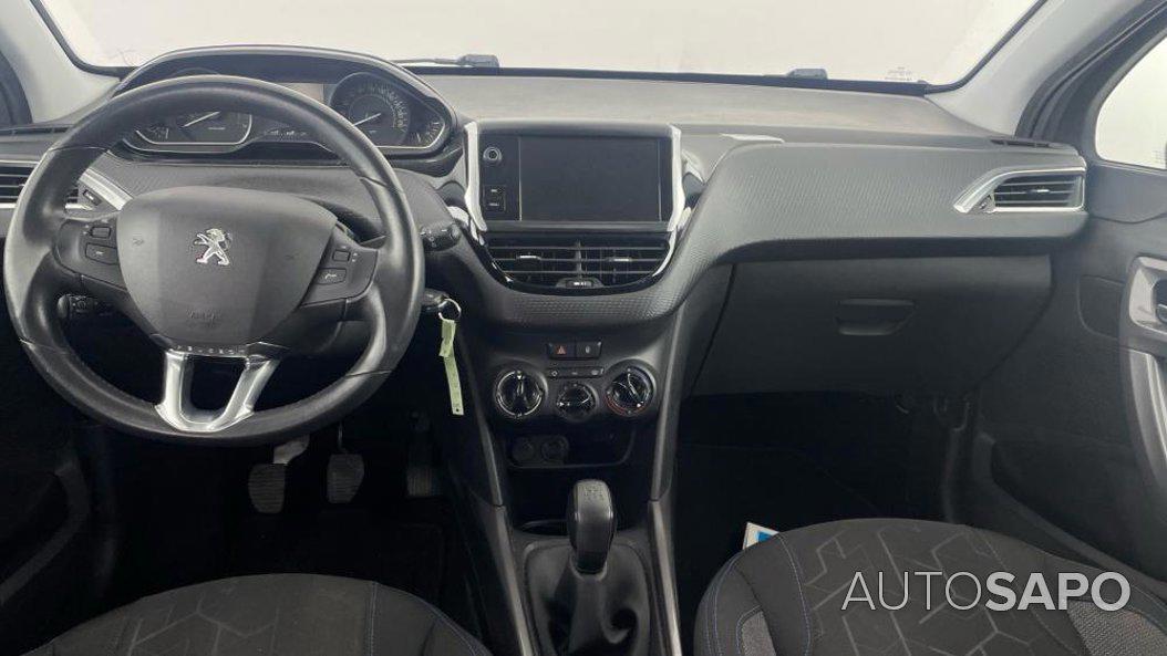 Peugeot 2008 1.2 PureTech Style de 2019
