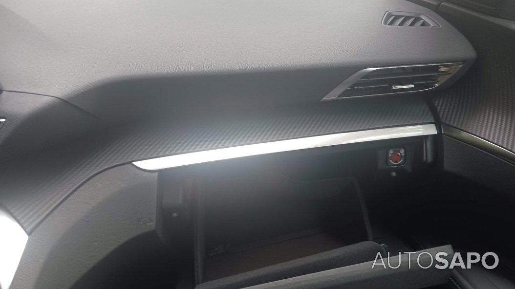 Peugeot 5008 1.5 BlueHDi Allure Pack EAT8 de 2024