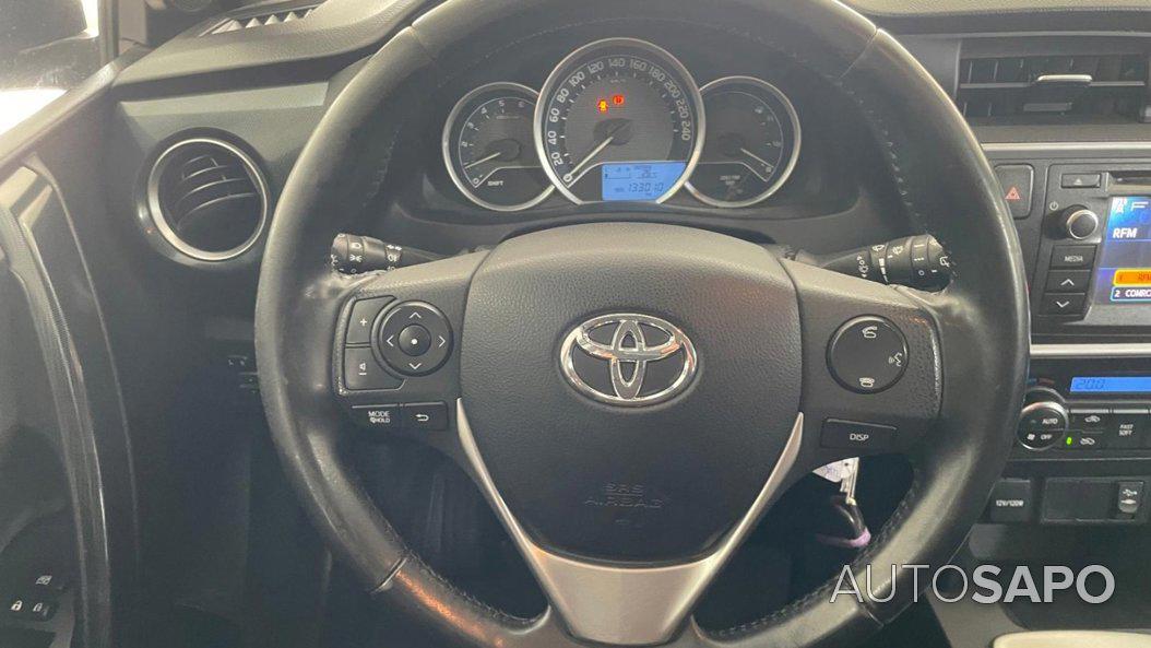 Toyota Auris 1.4 D-4D Exclusive+P.Sport de 2013