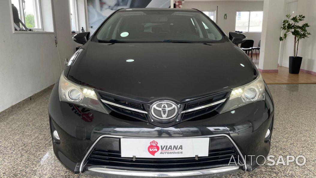 Toyota Auris 1.4 D-4D Exclusive+P.Sport de 2013