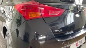 Toyota Auris 1.4 D-4D Exclusive+P.Sport de 2013