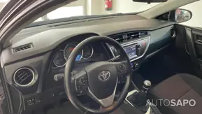 Toyota Auris 1.4 D-4D Exclusive+P.Sport de 2013