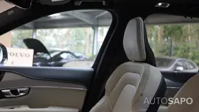 Volvo XC90 2.0 T8 PHEV R-Design AWD de 2022