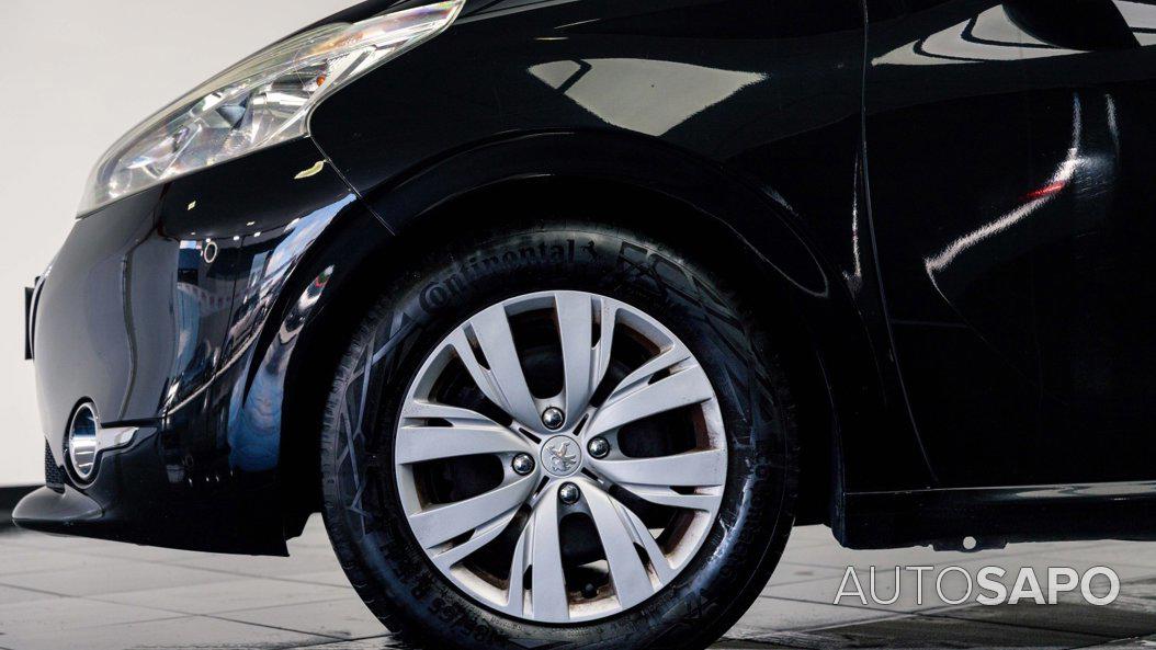 Peugeot 208 de 2015