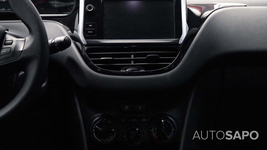 Peugeot 208 de 2015