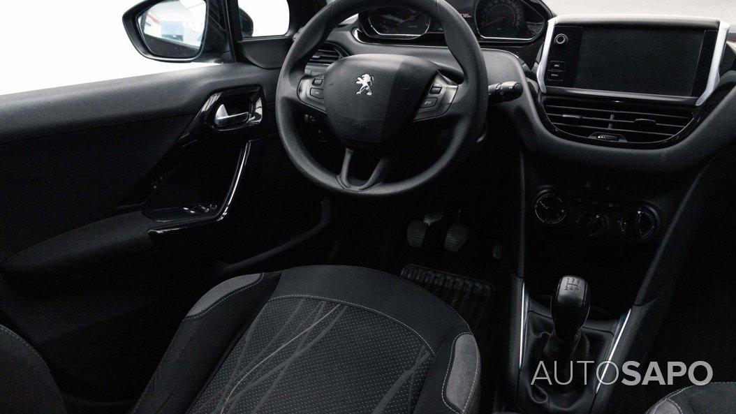 Peugeot 208 de 2015