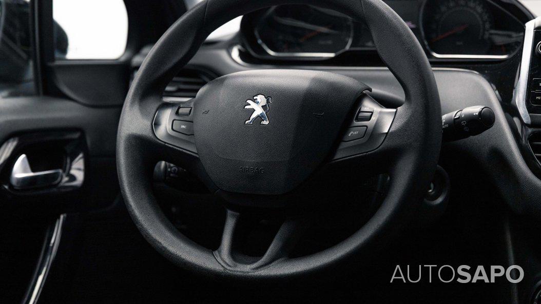 Peugeot 208 de 2015