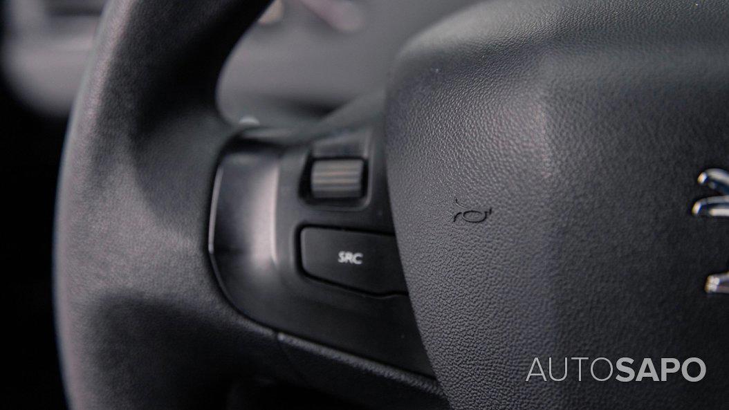 Peugeot 208 de 2015