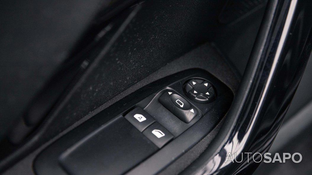 Peugeot 208 de 2015