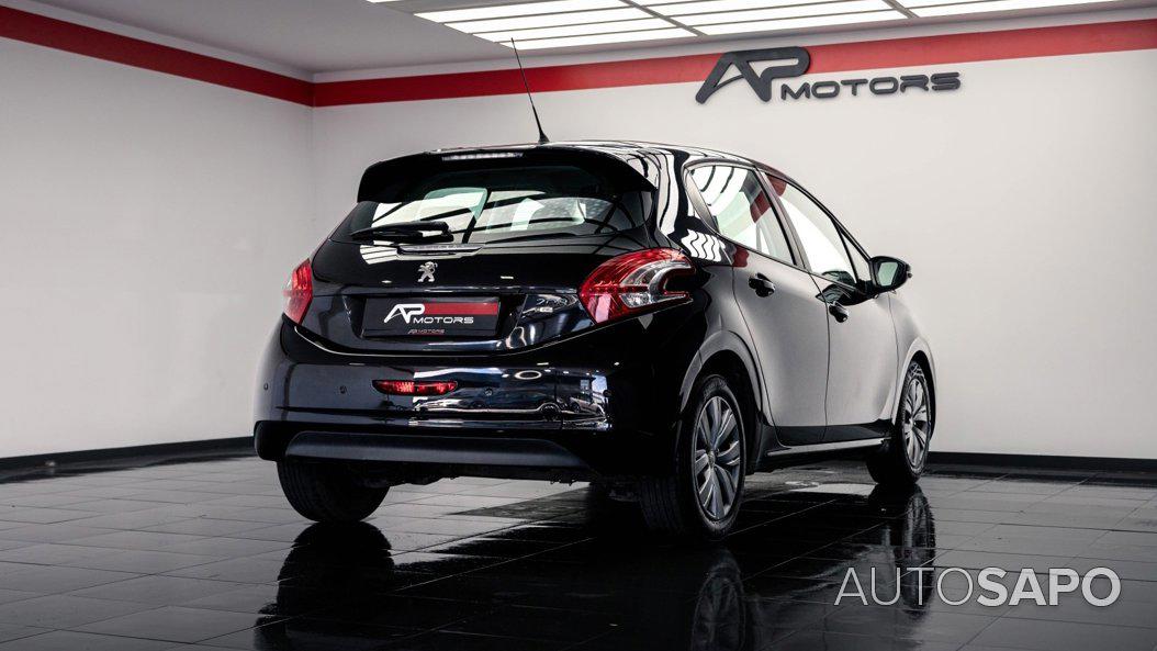 Peugeot 208 de 2015