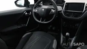 Peugeot 208 de 2015